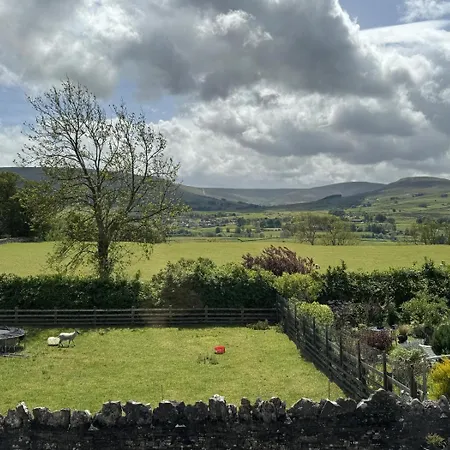 2 Bed In Hawes Oc-b30521