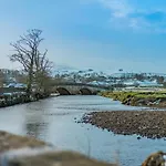 2 Bed In Hawes Oc-b30521 *