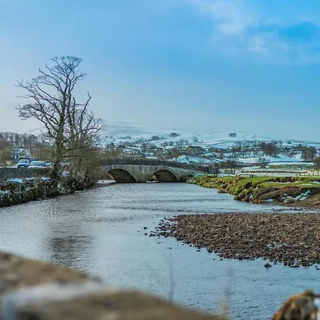 2 Bed In Hawes Oc-b30521 Дом отдыха