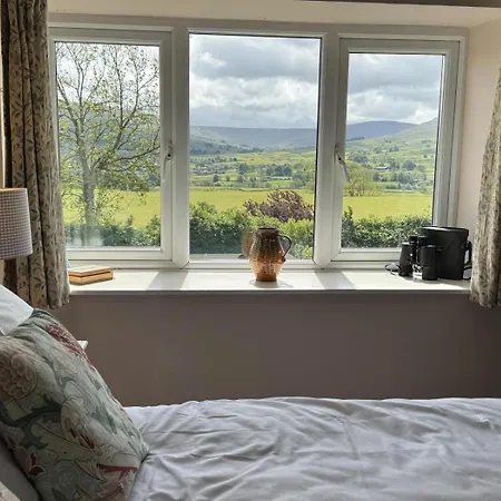 2 Bed In Hawes Oc-b30521 Hardraw